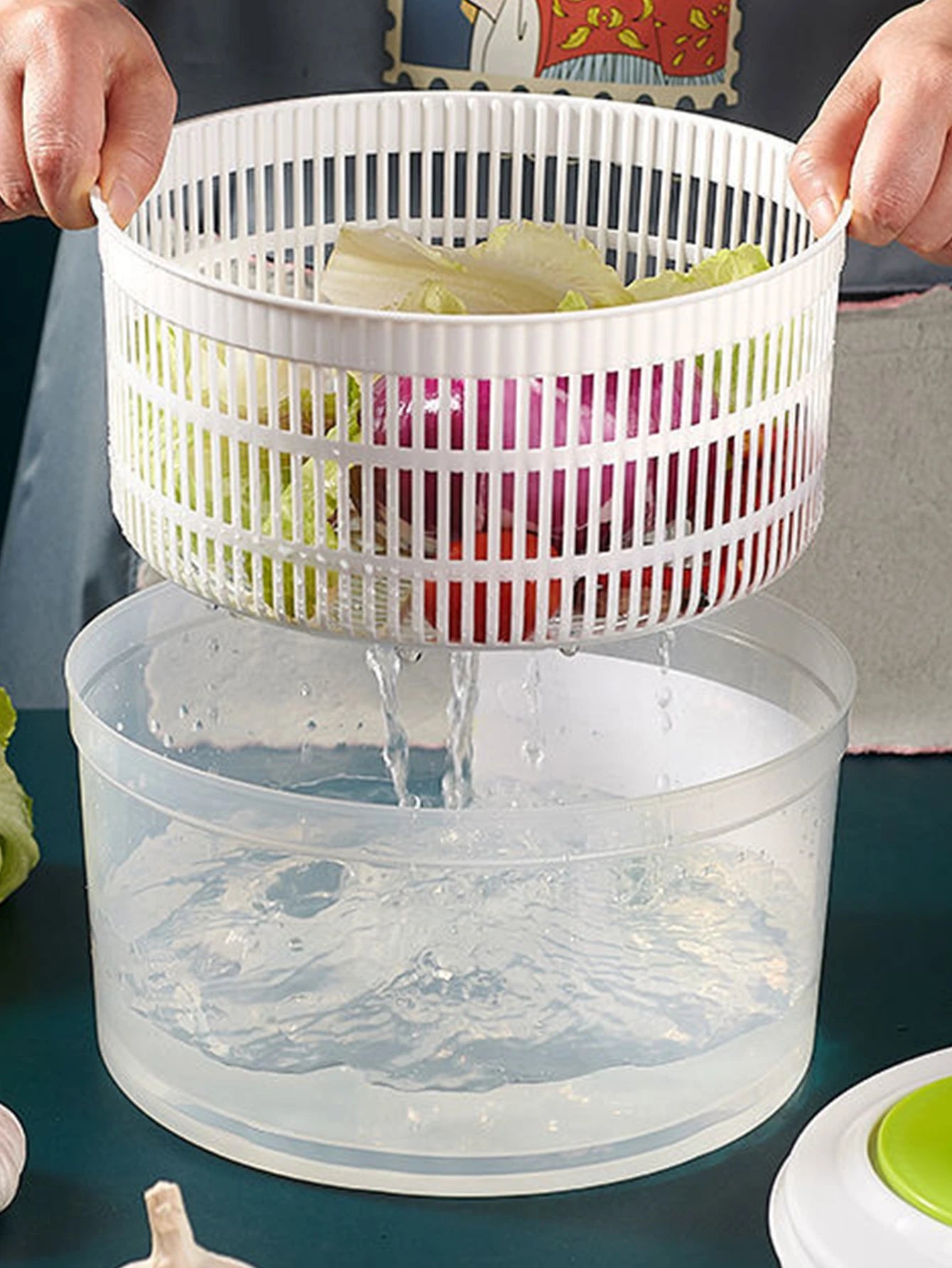 Household Vegetable Dehydrator Creative Manual Water Salad Spinner Fruit Drain Basket Dryer Hand Crank Kitchen Household Gadget